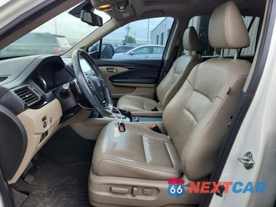 Zdjęcie 7 z 12 samochodu: 2017 HONDA PILOT TOURING VIN:5FNYF5H97HB036542 - miniatura