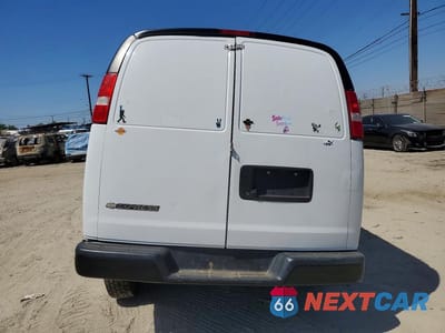 Zdjęcie 6 z 13 samochodu: 2018 CHEVROLET EXPRESS G2500 VIN:1GCWGAFP6J1336909 - miniatura