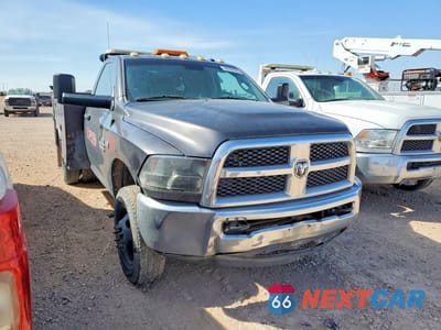 Czwarte zdjęcie samochodu z boku: 2015 RAM 3500 UTILITY / SERVICE TRUCK VIN:3C7WRTAJXFG691019 - miniatura