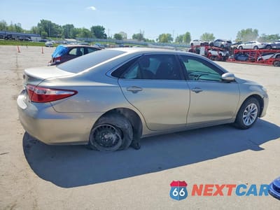 Trzecie zdjęcie samochodu z tyłu: 2017 TOYOTA CAMRY LE VIN:4T1BF1FK1HU777745 - miniatura