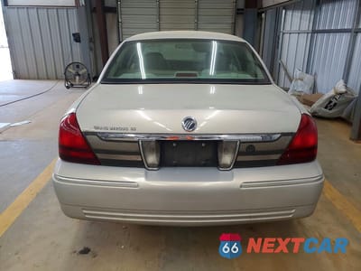 Zdjęcie 6 z 12 samochodu: 2008 MERCURY GRAND MARQUIS VIN:2MEFM74VX8X634845 - miniatura