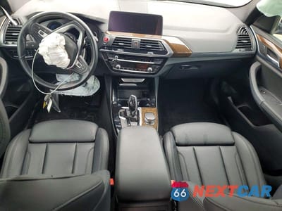 Zdjęcie 8 z 13 samochodu: 2018 BMW X3 XDRIVE30I VIN:5UXTR9C52JLC79550 - miniatura