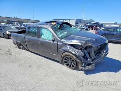 Czwarte zdjęcie samochodu z boku: 2022 RAM 1500 BIG HORN VIN:1C6SRFFTXNN343757 - miniatura