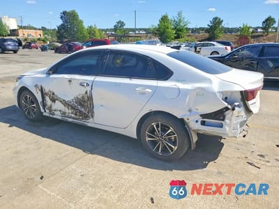 Drugie zdjęcie samochodu z przodu: 2024 KIA FORTE LXS VIN:3KPF24AD8RE706151 - miniatura