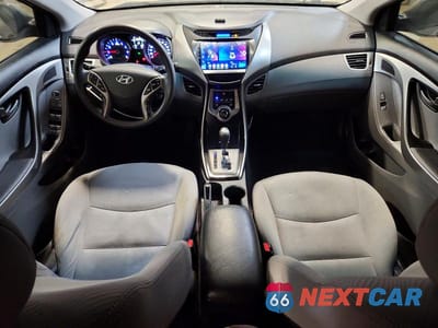 Zdjęcie 8 z 12 samochodu: 2013 HYUNDAI ELANTRA GLS VIN:5NPDH4AE1DH423092 - miniatura