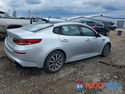 Trzecie zdjęcie samochodu z tyłu: 2020 KIA OPTIMA EX VIN:5XXGU4L12LG406170 - miniatura