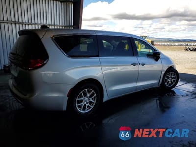 Trzecie zdjęcie samochodu z tyłu: 2024 CHRYSLER PACIFICA TOURING L VIN:2C4RC1BG1RR158106 - miniatura