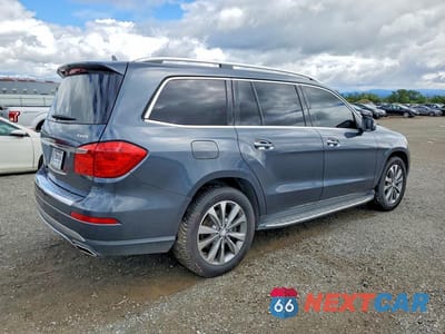 Trzecie zdjęcie samochodu z tyłu: 2013 MERCEDES-BENZ GL 450 4MATIC VIN:4JGDF7CE3DA198875 - miniatura