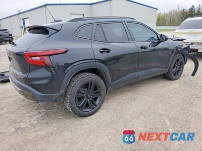 Trzecie zdjęcie samochodu z tyłu: 2025 CHEVROLET TRAX ACTIV VIN:KL77LKEP4SC014067 - miniatura