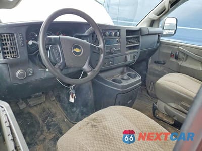 Zdjęcie 8 z 12 samochodu: 2016 CHEVROLET EXPRESS G3500 DELIVERY TRUCK VIN:1GB0GRFG1G1328721 - miniatura