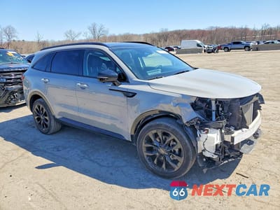 Czwarte zdjęcie samochodu z boku: 2023 KIA SORENTO SX PRESTIGE VIN:5XYRKDLF2PG210886 - miniatura