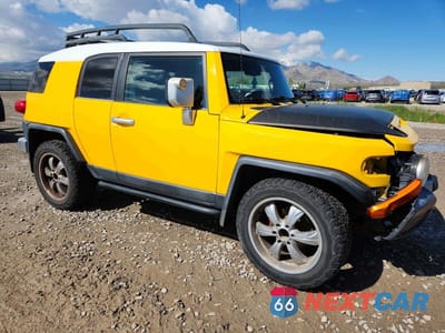 Czwarte zdjęcie samochodu z boku: 2007 TOYOTA FJ CRUISER BASE VIN:JTEZU11F870003058 - miniatura
