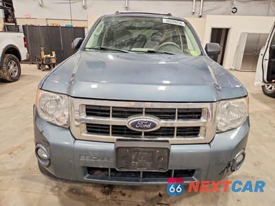 Piąte zdjęcie samochodu w środku: 2011 FORD ESCAPE XLT VIN:1FMCU0D78BKA18936 - miniatura