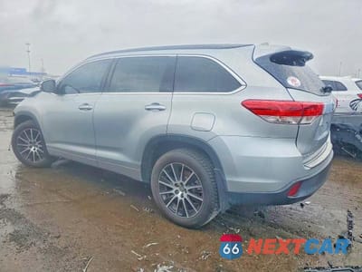 Drugie zdjęcie samochodu z przodu: 2017 TOYOTA HIGHLANDER SE VIN:5TDJZRFH5HS370607 - miniatura