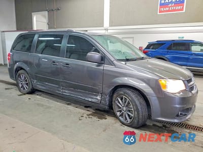Czwarte zdjęcie samochodu z boku: 2017 DODGE GRAND CARAVAN SXT VIN:2C4RDGCG2HR725887 - miniatura
