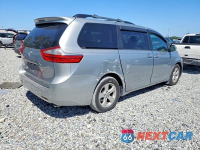 Trzecie zdjęcie samochodu z tyłu: 2016 TOYOTA SIENNA LE VIN:5TDKK3DC7GS756957 - miniatura