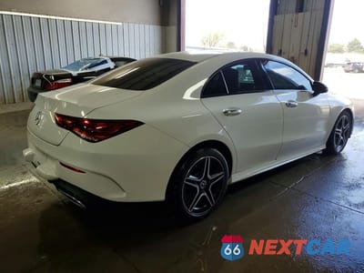 Trzecie zdjęcie samochodu z tyłu: 2022 MERCEDES-BENZ CLA 250 4MATIC VIN:W1K5J4HB9NN285314 - miniatura