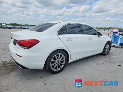 Trzecie zdjęcie samochodu z tyłu: 2019 MERCEDES-BENZ A 220 VIN:WDD3G4EB2KW035090 - miniatura