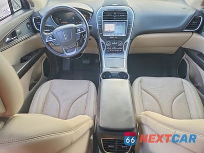 Zdjęcie 8 z 12 samochodu: 2019 LINCOLN NAUTILUS RESERVE VIN:2LMPJ6L91KBL37478 - miniatura