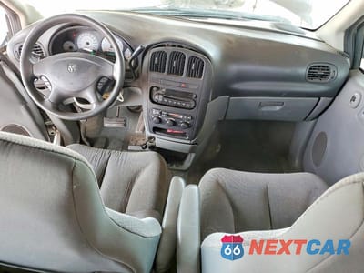 Zdjęcie 8 z 11 samochodu: 2005 DODGE GRAND CARAVAN SE VIN:1D4GP24E95B236334 - miniatura