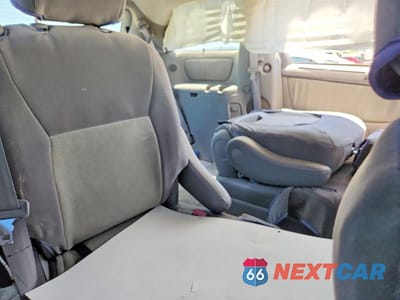 Zdjęcie 11 z 13 samochodu: 2006 TOYOTA SIENNA XLE LIMITED 7 PASSENGER VIN:5TDBA22C56S068440 - miniatura