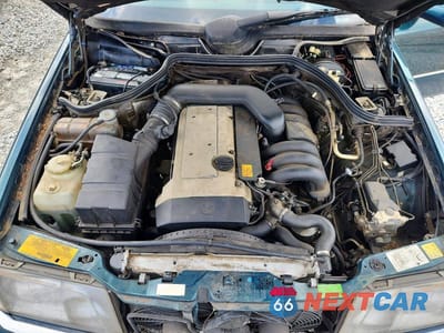 Zdjęcie 11 z 12 samochodu: 1995 MERCEDES-BENZ E 320 BASE VIN:WDBEA32E2SC167876 - miniatura