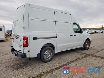 Trzecie zdjęcie samochodu z tyłu: 2016 NISSAN NV 2500 HD S VIN:1N6BF0LY2GN811687 - miniatura
