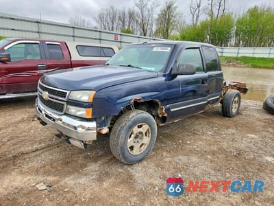 2006 CHEVROLET SILVERADO K1500 1GCEK19V36Z240040 - główne zdjęcie licytacji z USA - miniatura