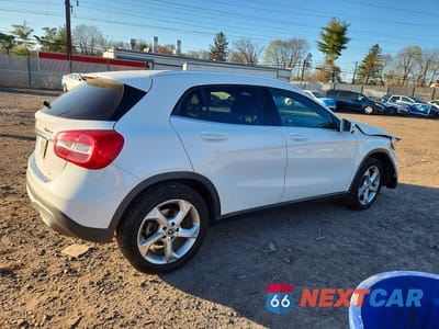 Trzecie zdjęcie samochodu z tyłu: 2019 MERCEDES-BENZ GLA 250 4MATIC VIN:WDCTG4GB4KJ586961 - miniatura