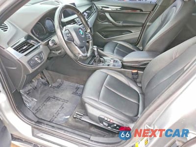 Zdjęcie 7 z 11 samochodu: 2018 BMW X1 XDRIVE28I VIN:WBXHT3C36J5L33974 - miniatura