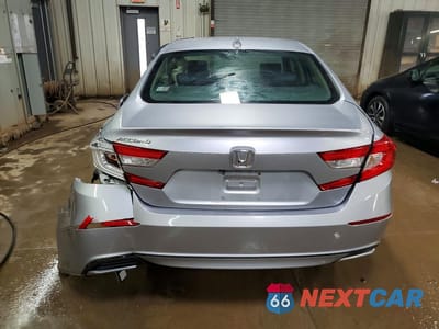 Zdjęcie 6 z 12 samochodu: 2018 HONDA ACCORD EX VIN:1HGCV1F43JA173524 - miniatura