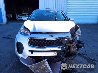 Piąte zdjęcie samochodu w środku: 2018 KIA SPORTAGE LX VIN:KNDPM3AC7J7309664 - miniatura