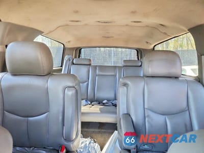 Zdjęcie 10 z 12 samochodu: 2004 CHEV SUBURBAN K1500 VIN:3GNFK16Z84G310857 - miniatura