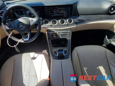 Zdjęcie 8 z 12 samochodu: 2018 MERCEDES-BENZ E 300 VIN:WDDZF4JB0JA368015 - miniatura
