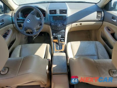 Zdjęcie 8 z 12 samochodu: 2004 HONDA ACCORD EX VIN:1HGCM66554A039708 - miniatura