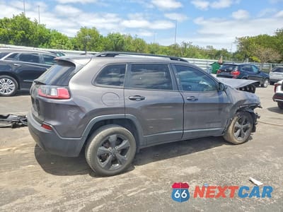 Trzecie zdjęcie samochodu z tyłu: 2021 JEEP CHEROKEE LATITUDE PLUS VIN:1C4PJLLB9MD208581 - miniatura