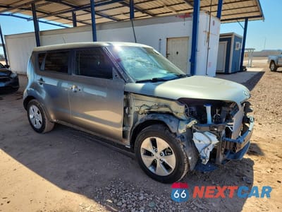 Czwarte zdjęcie samochodu z boku: 2015 KIA SOUL BASE VIN:KNDJN2A21F7231345 - miniatura