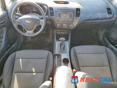 Zdjęcie 8 z 12 samochodu: 2016 KIA FORTE LX VIN:KNAFX4A69G5478914 - miniatura