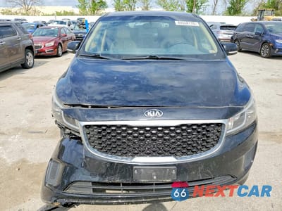 Piąte zdjęcie samochodu w środku: 2017 KIA SEDONA LX VIN:KNDMB5C14H6233594 - miniatura
