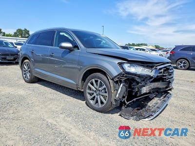 Czwarte zdjęcie samochodu z boku: 2017 AUDI Q7 PREMIUM PLUS VIN:WA1LAAF78HD052866 - miniatura
