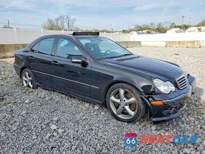 Czwarte zdjęcie samochodu z boku: 2005 MERCEDES-BENZ C 230K SPORT SEDAN VIN:WDBRF40J85F641261 - miniatura