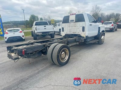 Czwarte zdjęcie samochodu z boku: 2020 CHEVROLET SILVERADO MEDIUM DUTY VIN:1HTKHPVH6LH629540 - miniatura