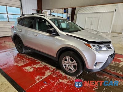 Czwarte zdjęcie samochodu z boku: 2015 TOYOTA RAV4 LE VIN:2T3BFREV9FW243262 - miniatura