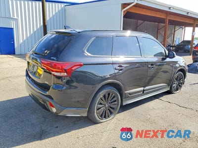 Trzecie zdjęcie samochodu z tyłu: 2020 MITSUBISHI OUTLANDER SE VIN:JA4AZ3A36LZ007937 - miniatura