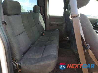 Zdjęcie 10 z 11 samochodu: 2010 CHEVROLET SILVERADO C1500 VIN:1GCSCPEX7AZ231862 - miniatura