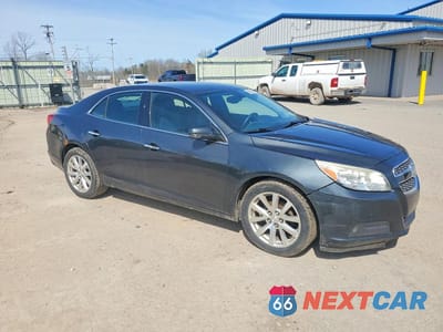 Czwarte zdjęcie samochodu z boku: 2016 CHEVROLET MALIBU LIMITED LTZ VIN:1G11E5SA3GU122517 - miniatura
