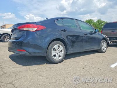 Trzecie zdjęcie samochodu z tyłu: 2018 KIA FORTE LX VIN:3KPFK4A79JE254631 - miniatura
