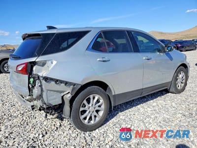 Trzecie zdjęcie samochodu z tyłu: 2019 CHEVROLET EQUINOX LT VIN:3GNAXKEV2KS629813 - miniatura