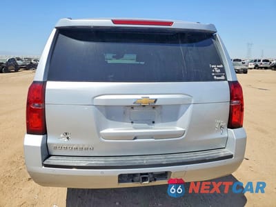 Zdjęcie 6 z 13 samochodu: 2016 CHEVROLET SUBURBAN K1500 LT VIN:1GNSKHKC6GR450256 - miniatura