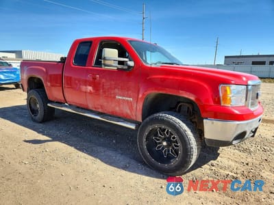 Czwarte zdjęcie samochodu z boku: 2010 GMC SIERRA K1500 SLT VIN:1GTSKWE39AZ144782 - miniatura